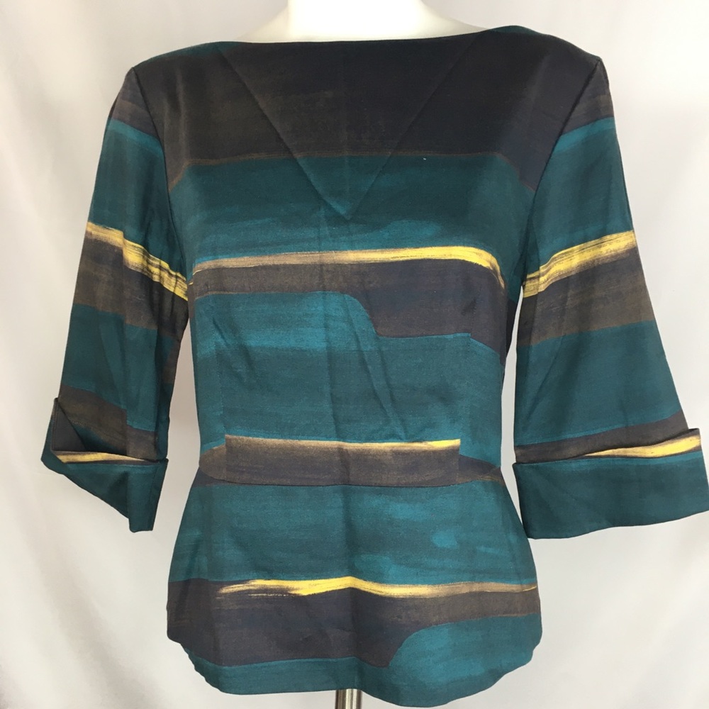 Lavia made in Italy NWT green print flare top